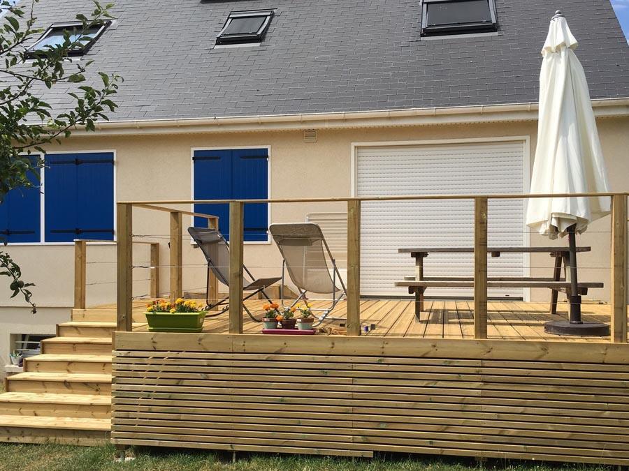 Réalisation terrasse en pin classe 4 marron