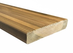 terrasse pin traité